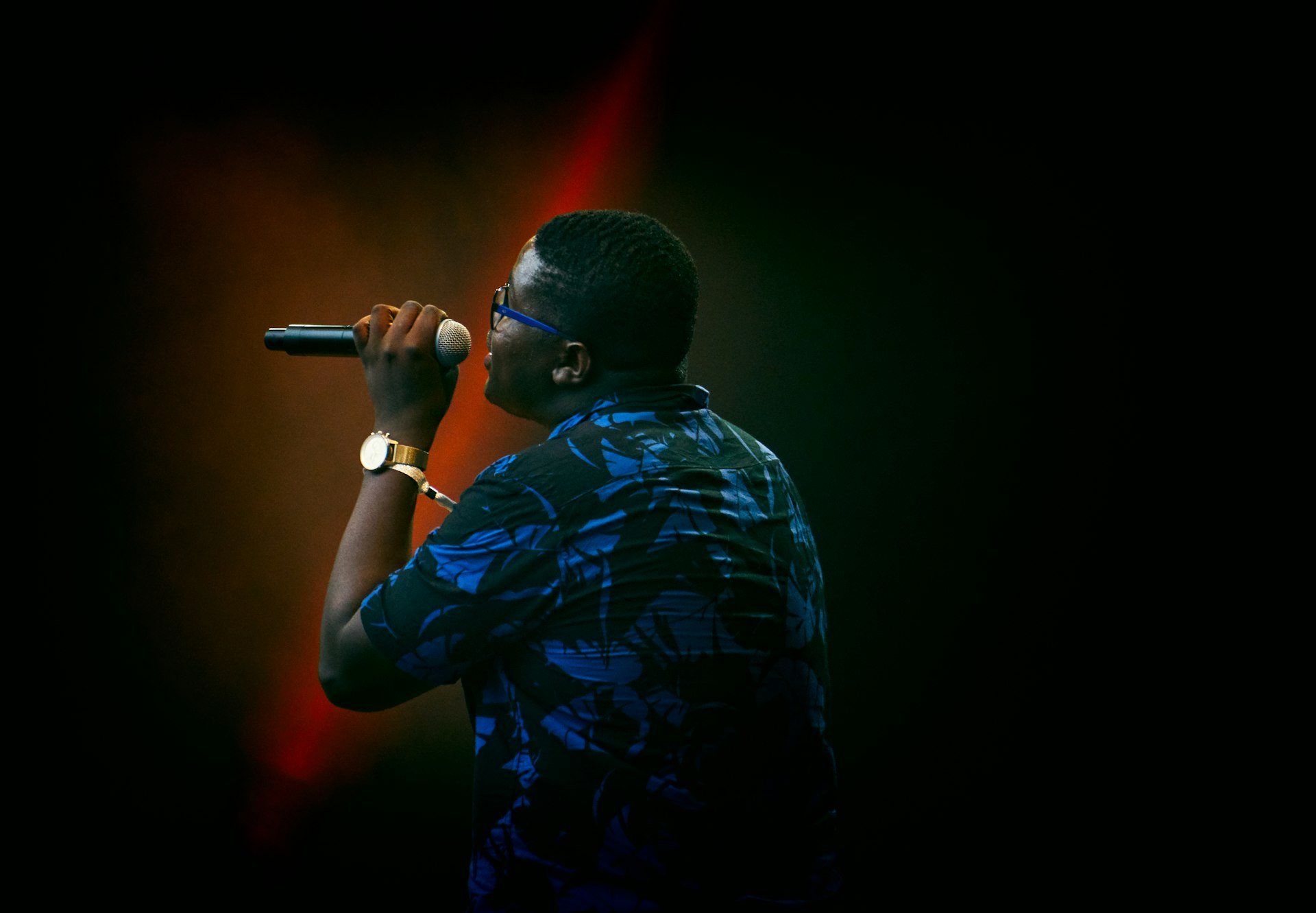ssd crown talent man holding microphone